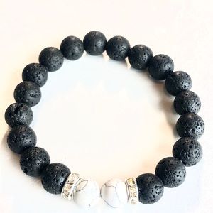 Women’s black lava bracelet